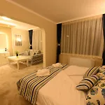 Хотел Raya Garden - Park & Winery 3*
