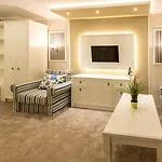 Raya Garden - Park & Winery Hotel 3*