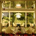 Raya Garden - Park & Winery Hotel