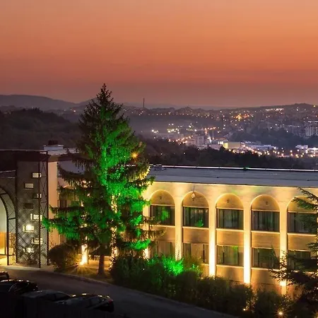 Hotel Raya Garden - Park & Winery Veliko Tŭrnovo