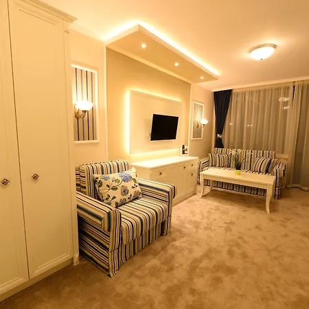 Hotel Park Raya Garden - Free Parking