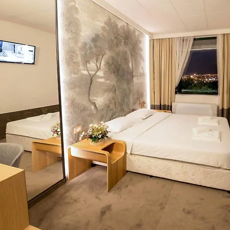 호텔 Raya Garden - Park & Winery 벨리코 터르노보