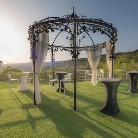 Raya Garden - Park & Winery Hotel Veliko Tarnovo