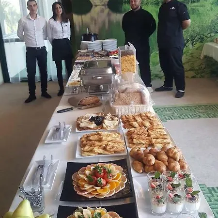 Raya Garden - Park & Winery Hotel Veliko Tŭrnovo