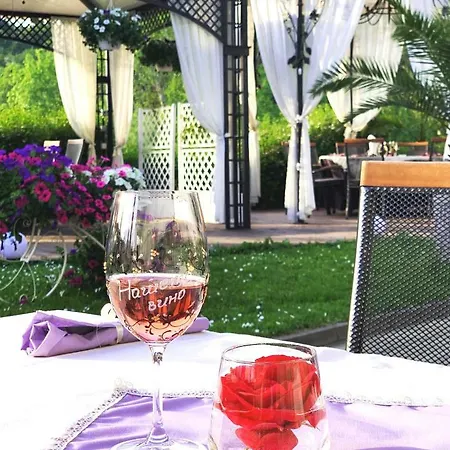 Raya Garden - Park & Winery Hotel Veliko Tărnovo