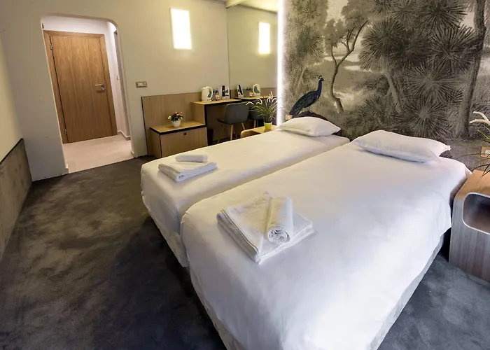 מלון Raya Garden - Park & Winery וליקו טורנובו