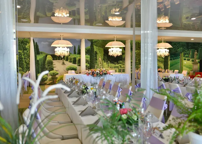 Raya Garden - Park & Winery מלון וליקו טורנובו