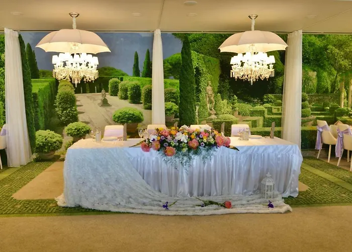 מלון Raya Garden - Park & Winery וליקו טורנובו