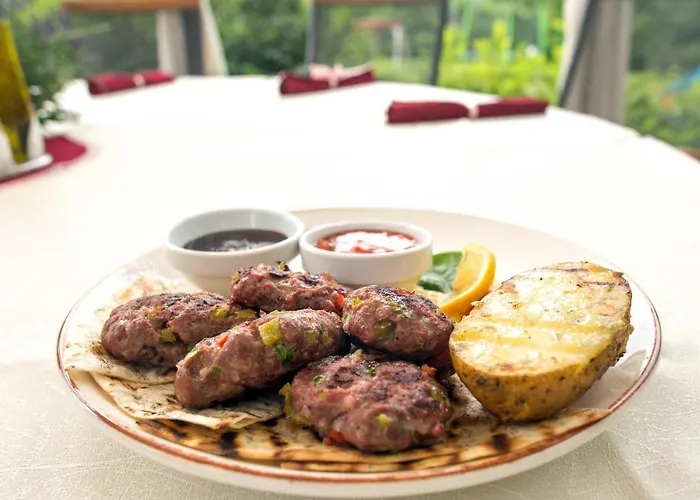 Raya Garden - Park & Winery 3*