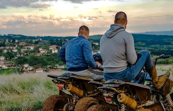 מלון Raya Garden - Park & Winery וליקו טורנובו